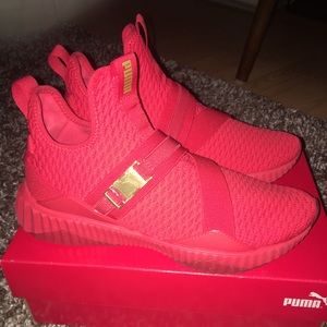 Size 8 Red Pumas